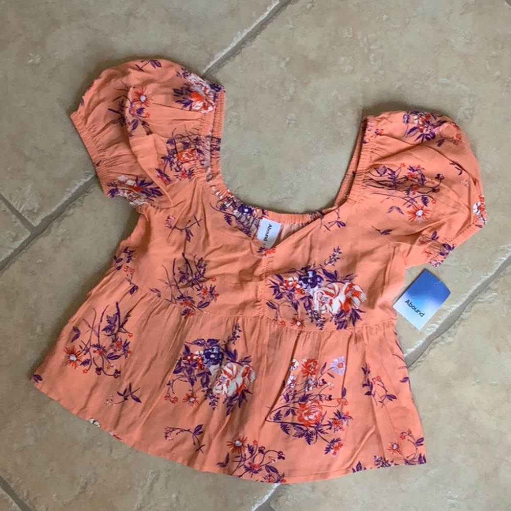 NWT Peach Floral Crop Top Sz XS